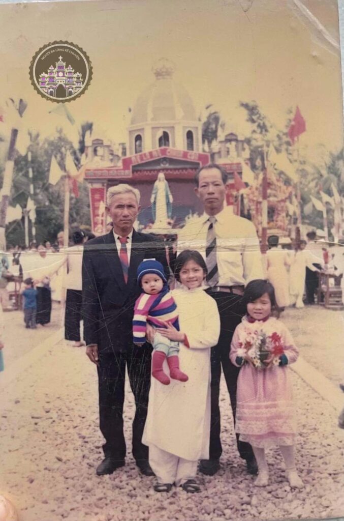 Welcome to Cửa Bạng, Ba Làng