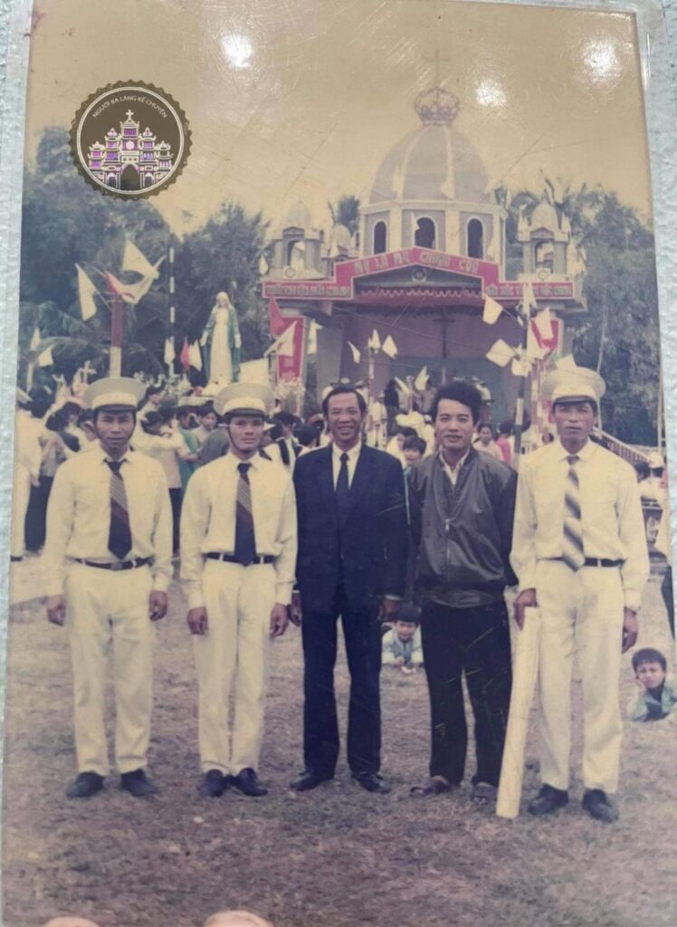 Welcome to Cửa Bạng, Ba Làng